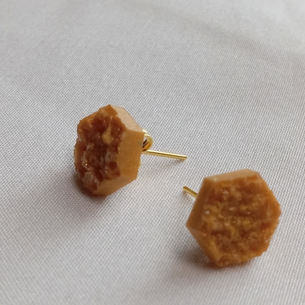 5/$25 Hexagonal Gold Stud Earrings - Picture 3 of 3